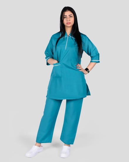 زي عاملات كويتي مطرز