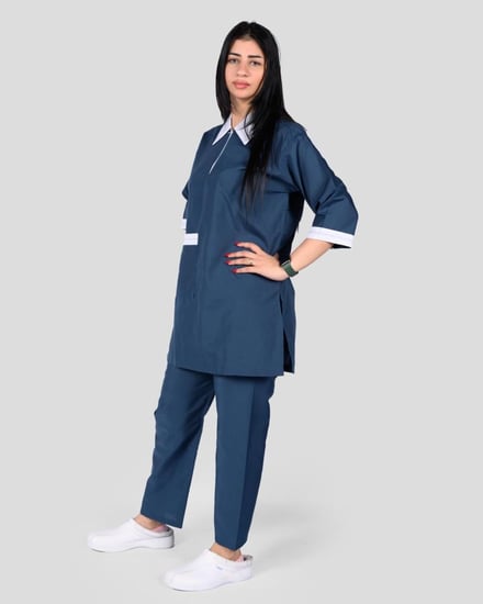 زي عاملات كويتي بياقة