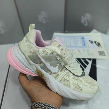 نايك V2K RUN 7 مقاسات من 36الى41