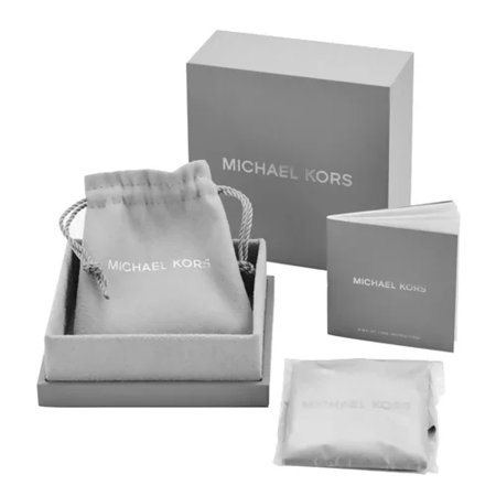 سلسال باللون الفضي من مايكل كورس