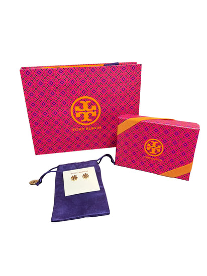 حلق من توري بورش باللون الذهبي