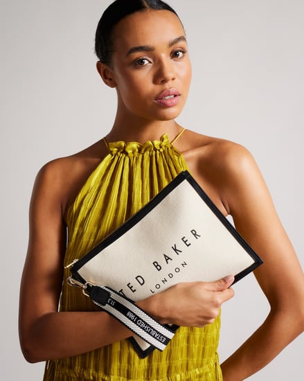 صورة لتوضيح حجم الباوتش