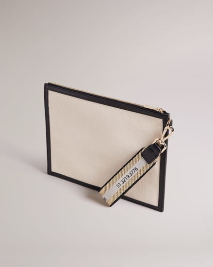 باوتش باللون الابيض من تيد بيكر