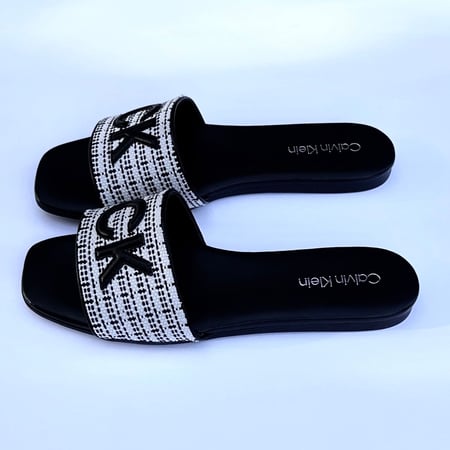 حذاء فلات بالون البني من كالفن كلاين