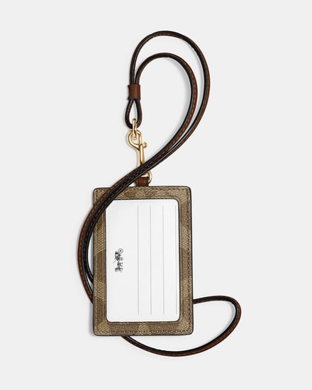 اي دي هولدر  باللون البني من كوتش