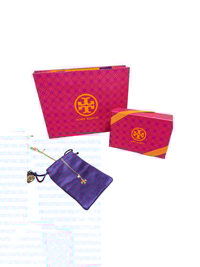 سلسال من توري بورش باللون الذهبي مع لولو