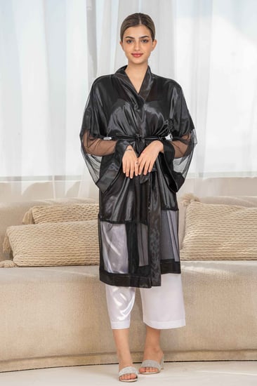 روب عرائس أسود تل