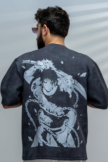 تيشرت رمادي بتصميم شخصية غوجو ساتورو بطباعه من الأمام والخلف
