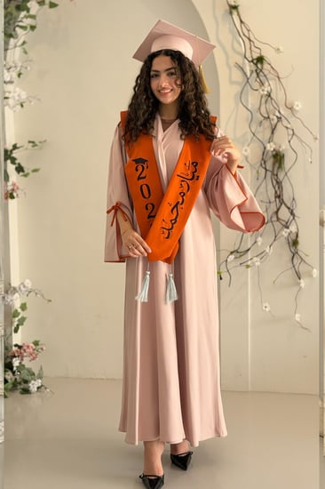 طقم عباية تخرج باللون (لحمي X برتقالي)