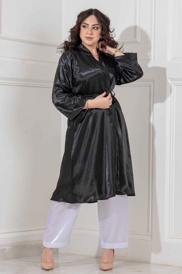 روب عرائس أسود سادة