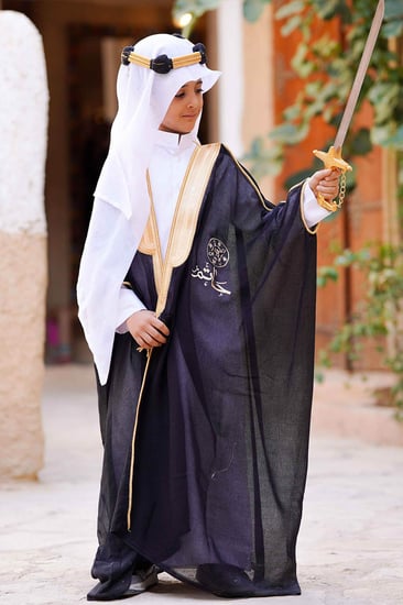 بشت ازياء وملابس يوم التأسيس فستان طقم هودي ولادي بناتي نسائي رجالي