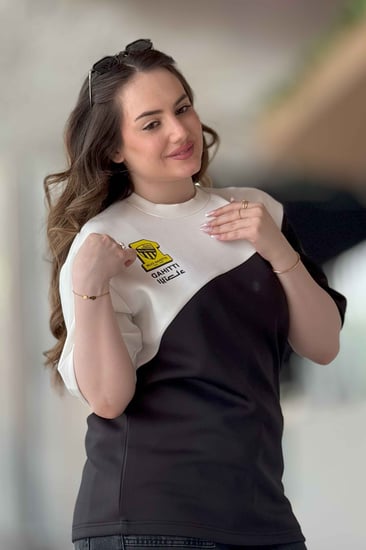 تيشرت الإتحاد أسود بقصة مائلة