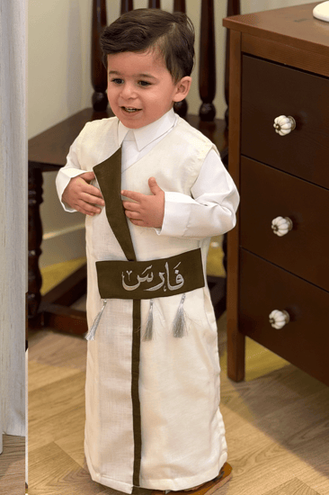 دقلة أطفال أبيض بتدخيلات لون زيتي