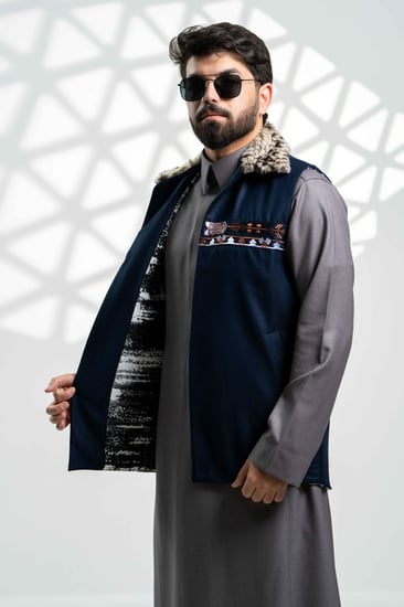 سديري قماش خلية كحلي غامق بياقة فرو ايطالي