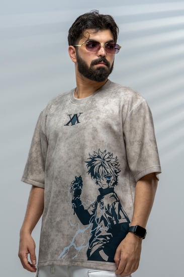 مثالي لهواة جمع تيشيرتات الأنمي أو لإطلالة يومية غير تقليدية