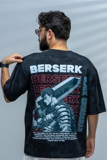 تيشرت أسود بتصميم شخصية غاتس