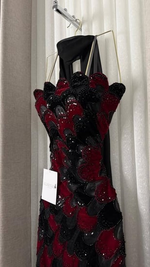 فستان سهره شتوي مخمل مع شال