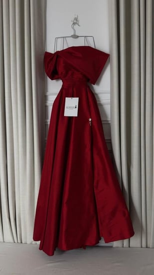 فستان الينا