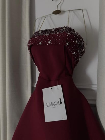 فستان سهره سترابلس عنابي مطرز مع ورود