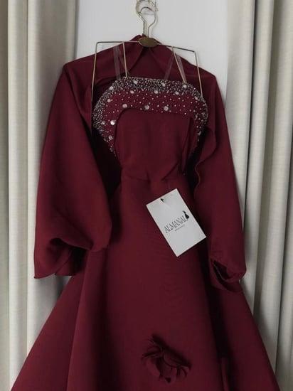 فستان سهره سترابلس عنابي مطرز مع ورود