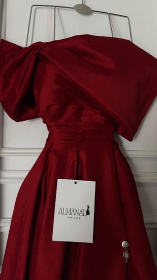 فستان الينا