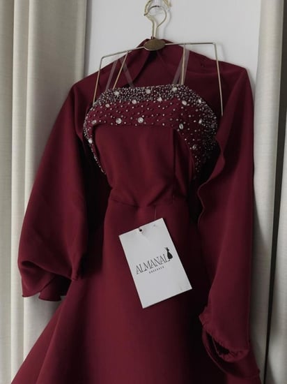 فستان سهره سترابلس عنابي مطرز مع ورود