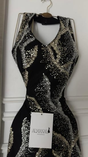 فستان سهره تل مطرز خرز فضي وذهبي