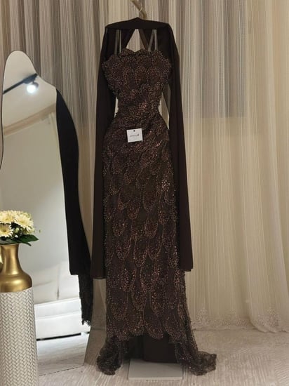 فستان سهره توب بني مطرز بخرز مع شال