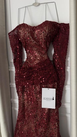 فستان سهرة خمري بترتر لامع