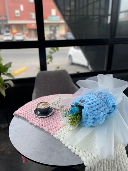 باقة ورد بطانية بيبي 70*70 بخيوط البوفي