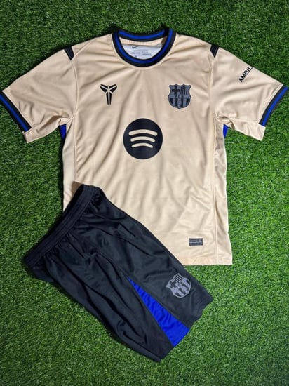 طقم نادي برشلونة الثالث موسم 2025/2026 – اللون بيج