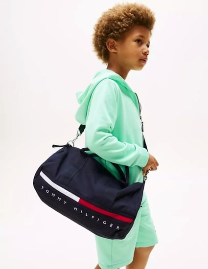 تومي شنطه اطفال Kids' Flag Stripe Logo Duffle Bag بالطلب
