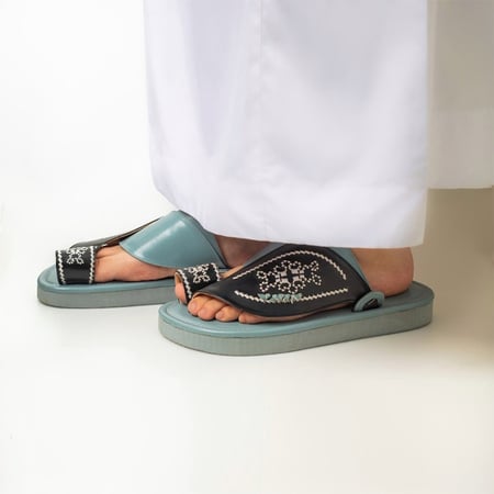 احذية شرقية