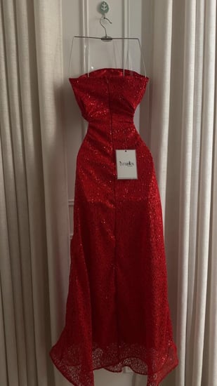 فستان سهرة أحمر دانتيل ترتر