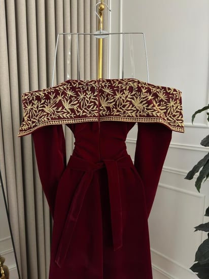 فستان سهرة جوخ أكمام طويلة