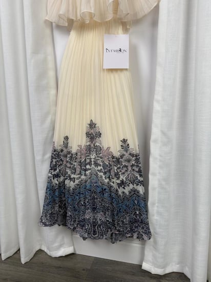 فستان سهرة ناعم