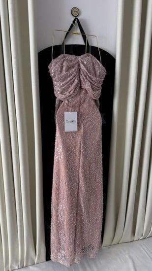 فستان سهرة مطرز بالكامل