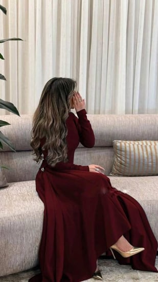 فستان عنابي