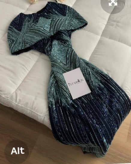 فستان سهرة من قطعتين بتطريز دقيق