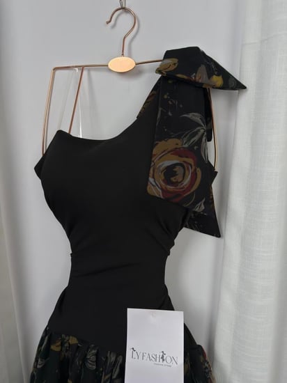 فستان ميد أسود أنيق