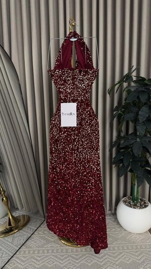 فستان سهرة ترتر بعده اللوان