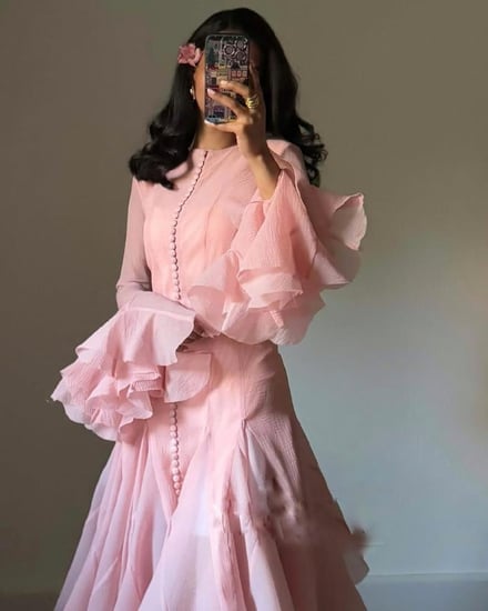 فستان سهره لحمي بأكمام كسرات