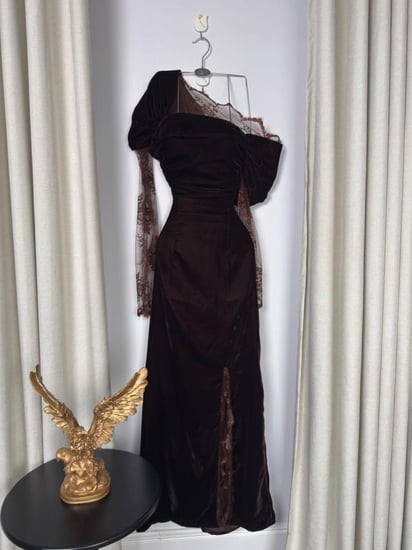 فستان سهرة مخمل موكا