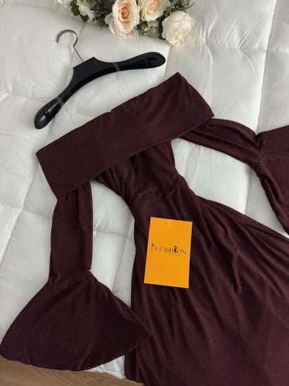 فستان سهرة بأكمام طويلة