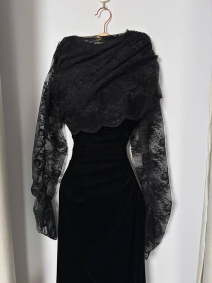 فستان سهرة مخمل دانتيل أسود