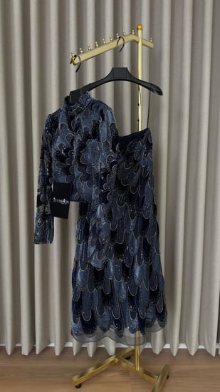 طقم سهرة منفصل بلوزه وتنورة