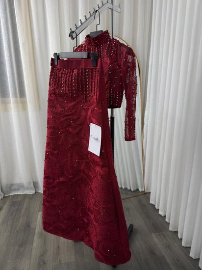 طقم سهرة منفصل بلوزه وتنورة