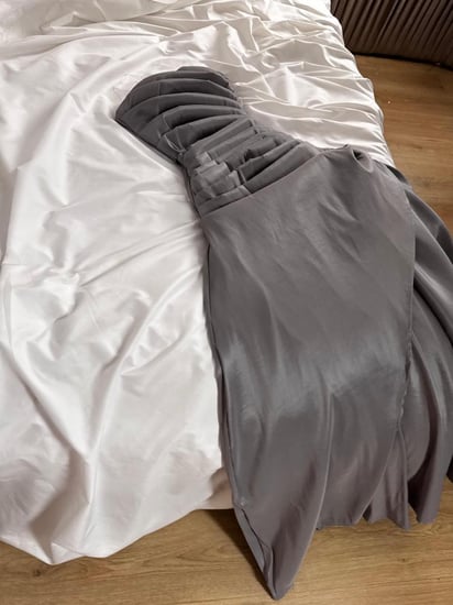 فستان رصاصي تفته جيبون نافش