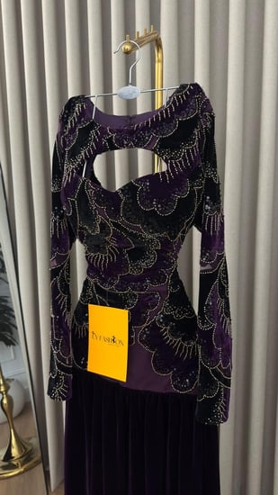 فستان سهرة مخمل مطرز راقي