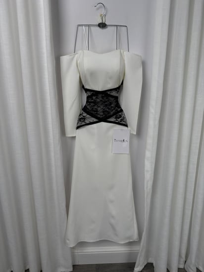 فستان ناعم ابيض